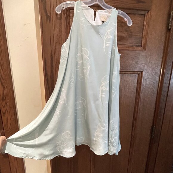 100% silk retro fabric flowy dress by Canadian Designer Noémiah-Small - Picture 5 of 11